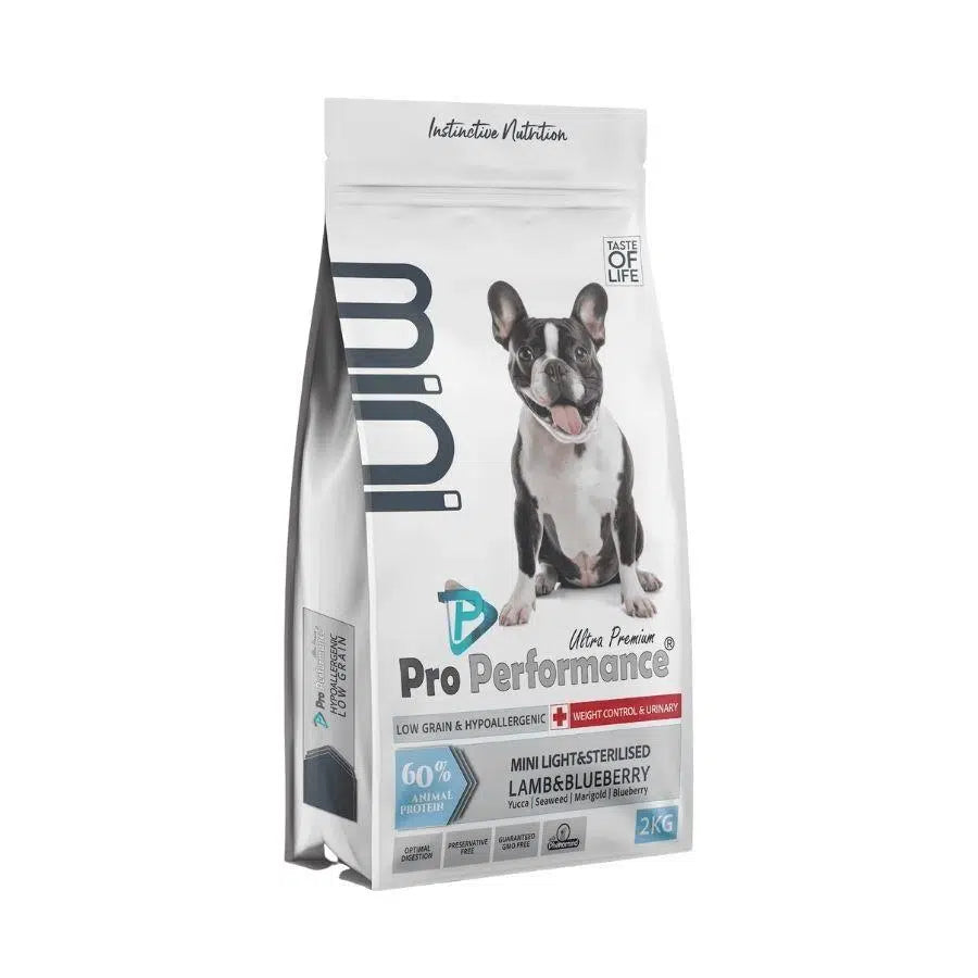 Pro Performance Light & Sterilised Kısırlaştırılmış Kuzu Eti, Yaban Mersini Küçük Irk Yetişkin Köpek Maması