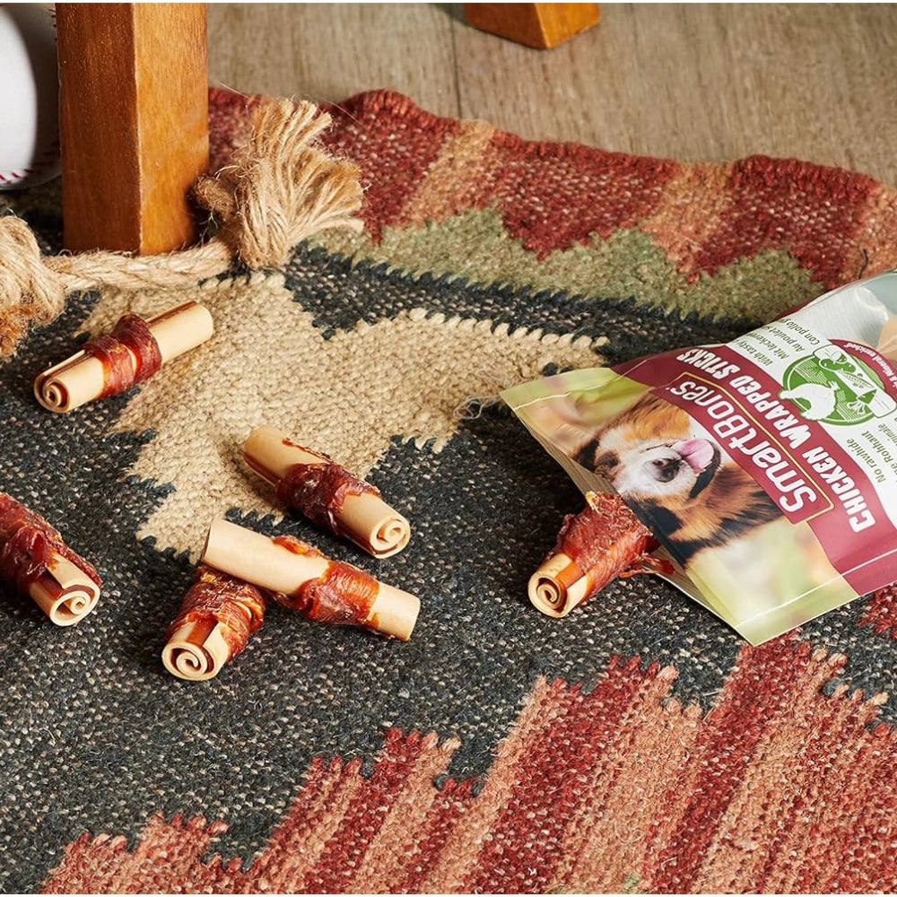 Smart Bones Chicken Wrapped Sticks köpek ödülü 112g yakın plan